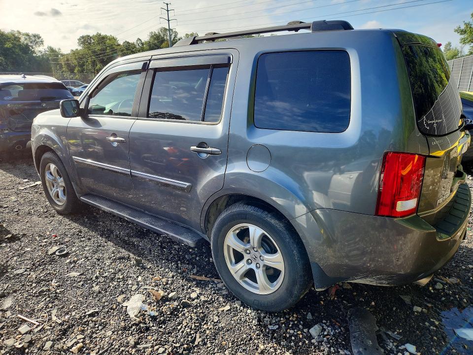 70256486 :رقم المزاد ، 5FNYF4H47CB008697 vin ، 2012 Honda Pilot مزاد بيع