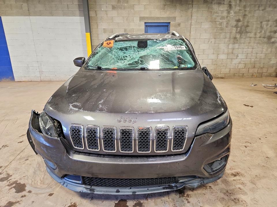 70159946 :رقم المزاد ، 1C4PJLLB7KD318705 vin ، 2019 Jeep Cherokee مزاد بيع