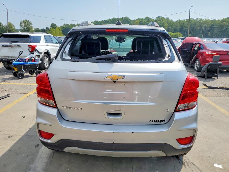 69541236 :رقم المزاد ، KL7CJPSB4JB597528 vin ، 2018 Chevrolet Trax مزاد بيع