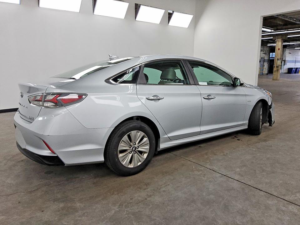 Продаж на аукціоні авто 2018 Hyundai Sonata Hybrid, vin: KMHE24L33JA080138, номер лоту: 68026376