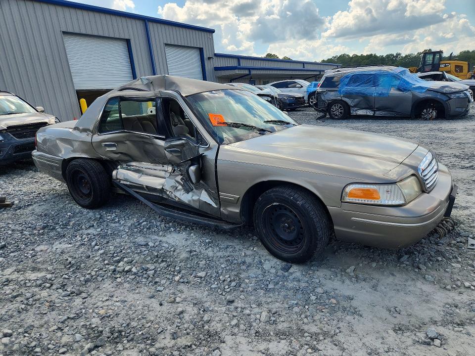Продаж на аукціоні авто 2001 Ford Crown Victoria, vin: 2FAFP74W71X175870, номер лоту: 67207796