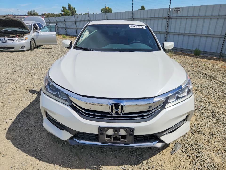 68290846 :رقم المزاد ، 1HGCR2F54GA141726 vin ، 2016 Honda Accord مزاد بيع