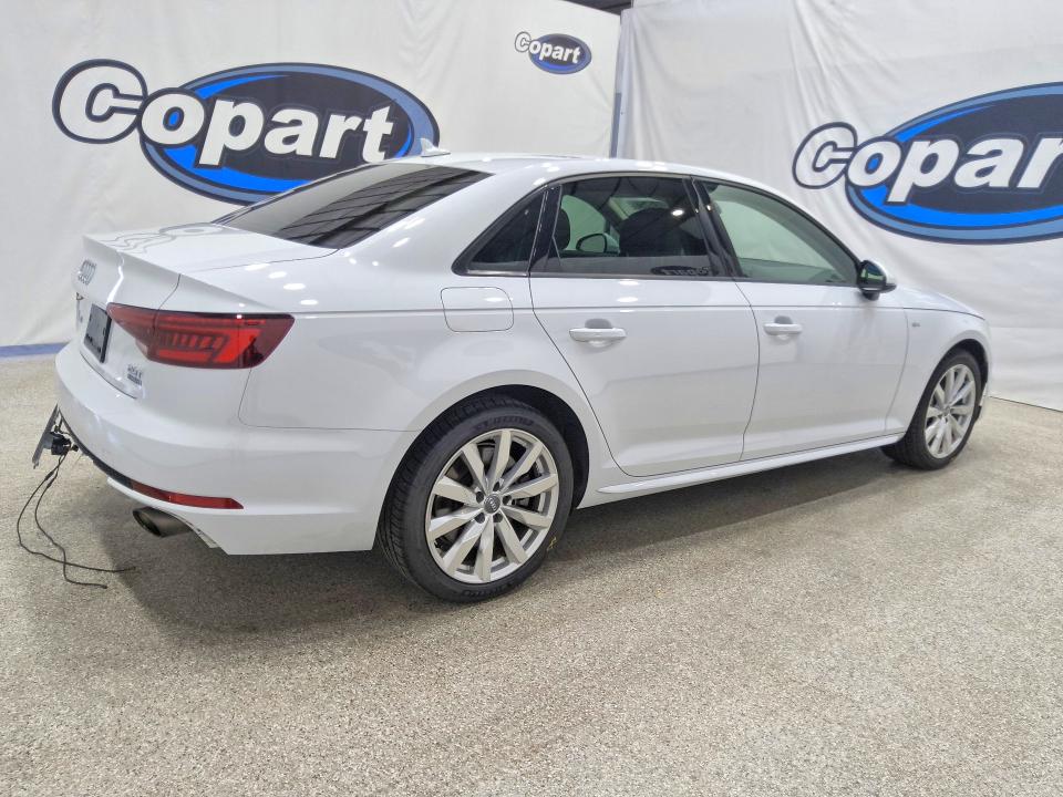 69095256 :رقم المزاد ، WAUDNAF47JN018127 vin ، 2018 Audi A4 مزاد بيع