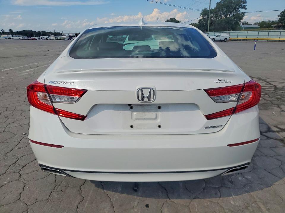 Продаж на аукціоні авто 2018 Honda Accord, vin: 1HGCV1F35JA085520, номер лоту: 68742336