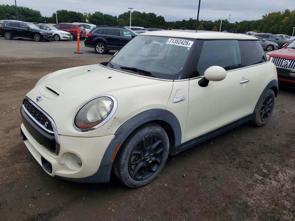 71352426 :رقم المزاد ، WMWXP7C52G2A43697 vin ، 2016 Mini Cooper مزاد بيع