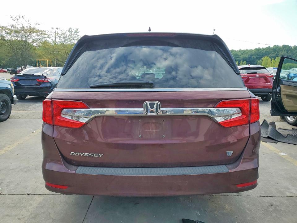 Продажа на аукционе авто 2018 Honda Odyssey, vin: 5FNRL6H75JB046011, номер лота: 68897176