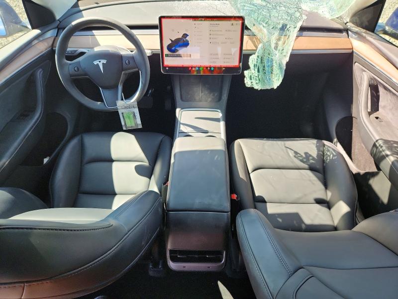67924446 :رقم المزاد ، 7SAYGDEDXSF232565 vin ، 2025 Tesla Model Y مزاد بيع