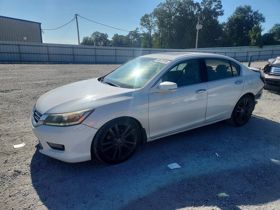 Продажа на аукционе авто 2015 Honda Accord, vin: 1HGCR3F89FA027400, номер лота: 68827976