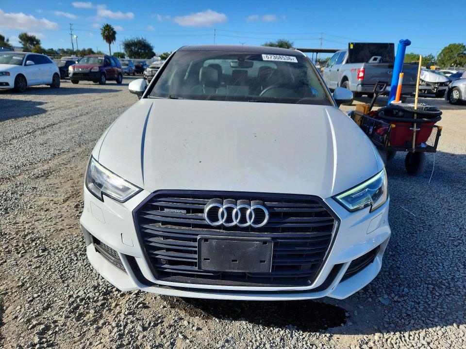 67308536 :رقم المزاد ، WAUBEGFF0LA100299 vin ، 2020 Audi A3 مزاد بيع