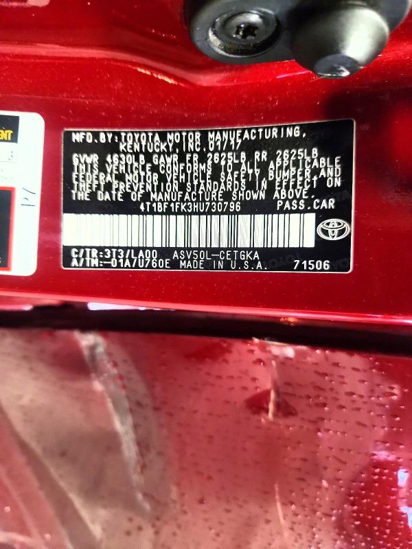 68061076 :رقم المزاد ، 4T1BF1FK3HU730796 vin ، 2017 Toyota Camry مزاد بيع
