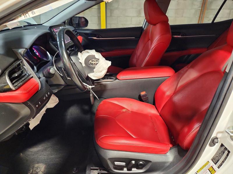 68187386 :رقم المزاد ، 4T1K61AK6NU029477 vin ، 2022 Toyota Camry مزاد بيع