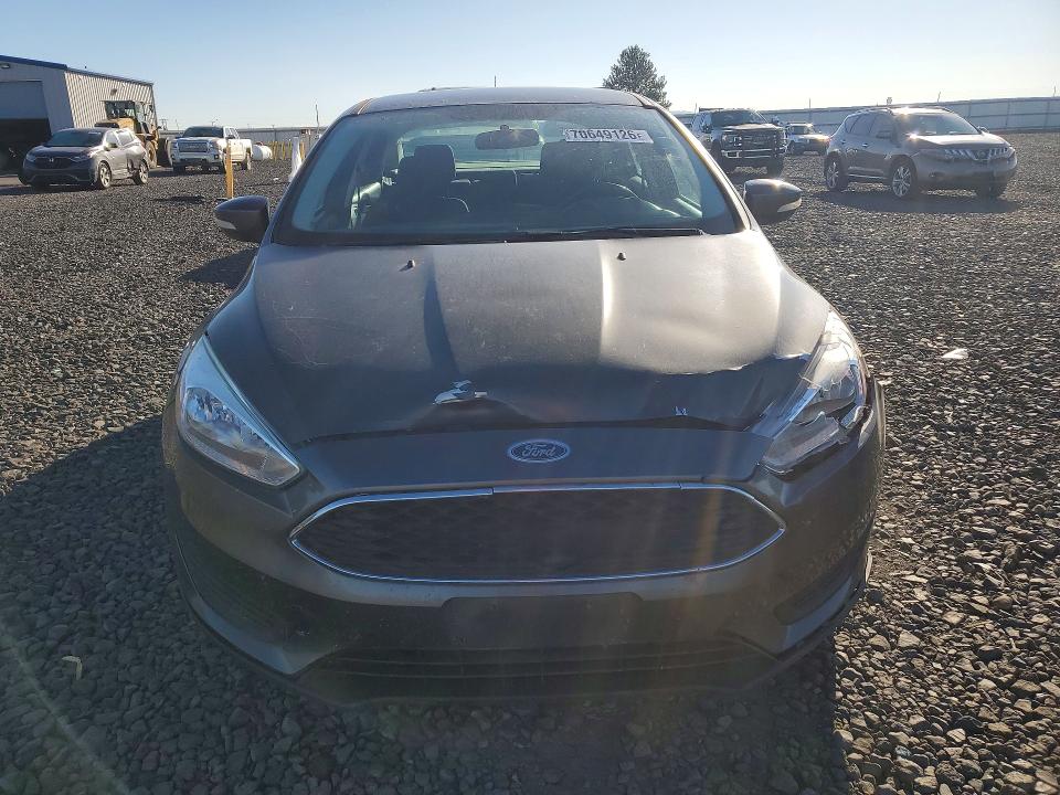 70649126 :رقم المزاد ، 1FADP3F29JL323198 vin ، 2018 Ford Focus مزاد بيع