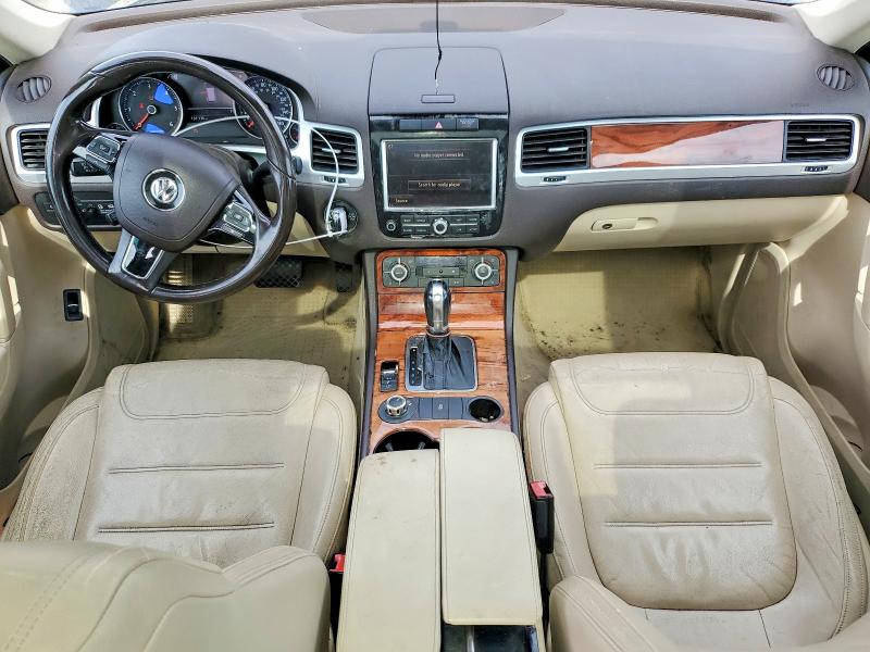 2011 Volkswagen Touareg მანქანა იყიდება აუქციონზე, vin: WVGFK9BP8BD002055, აუქციონის ნომერი: 69945306
