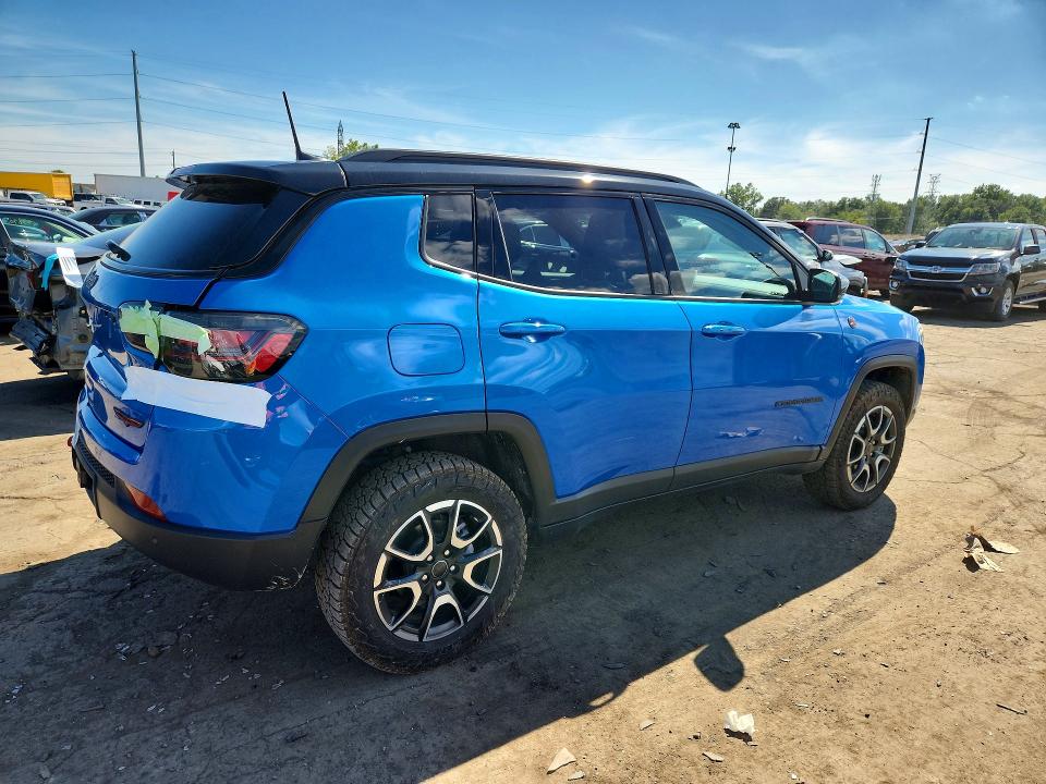 68127966 :رقم المزاد ، 3C4NJDDN1ST589436 vin ، 2025 Jeep Compass مزاد بيع