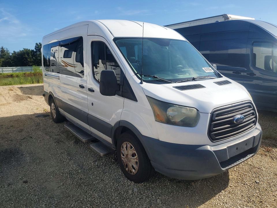 68482966 :رقم المزاد ، 1FBZX2CM4FKB16526 vin ، 2015 Ford Transit مزاد بيع