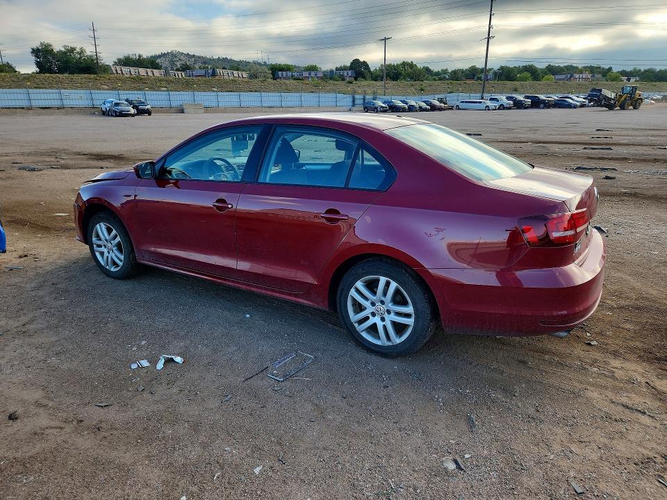 69372166 :رقم المزاد ، 3VW2B7AJ6JM262023 vin ، 2018 Volkswagen Jetta مزاد بيع
