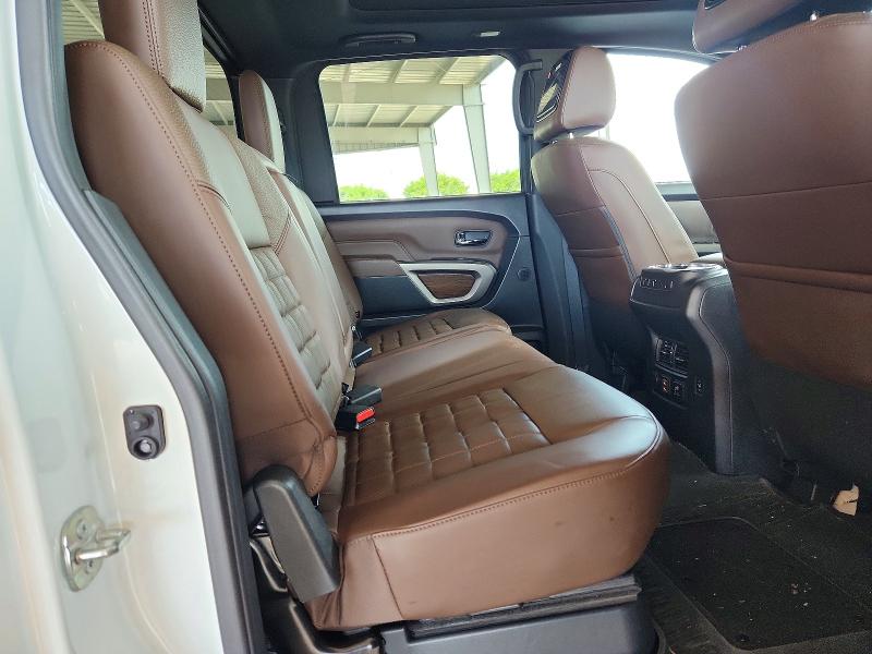 68025126 :رقم المزاد ، 1N6AA1ED2MN531645 vin ، 2021 Nissan Titan مزاد بيع