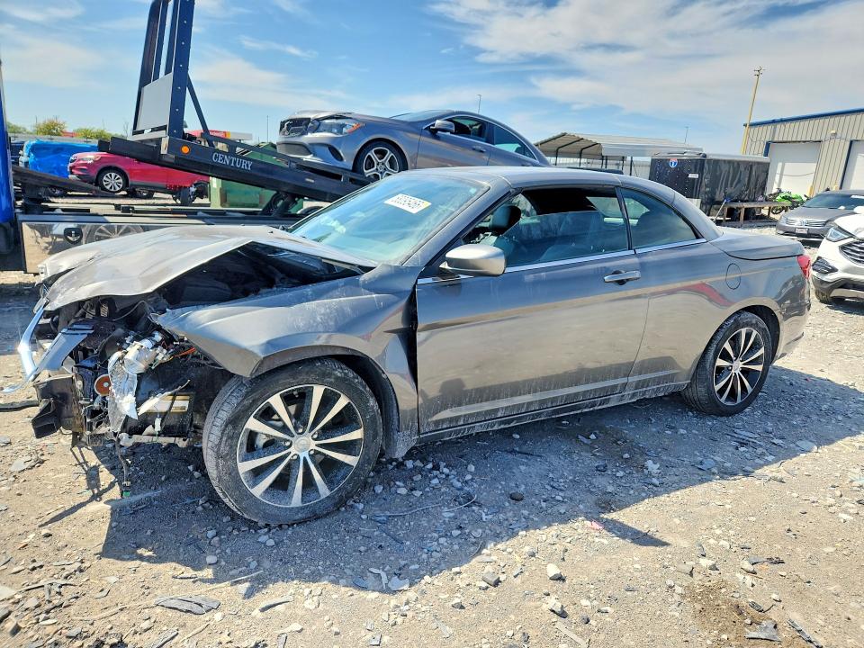 68095466 :رقم المزاد ، 1C3BCBGG7CN132215 vin ، 2012 Chrysler 200 مزاد بيع