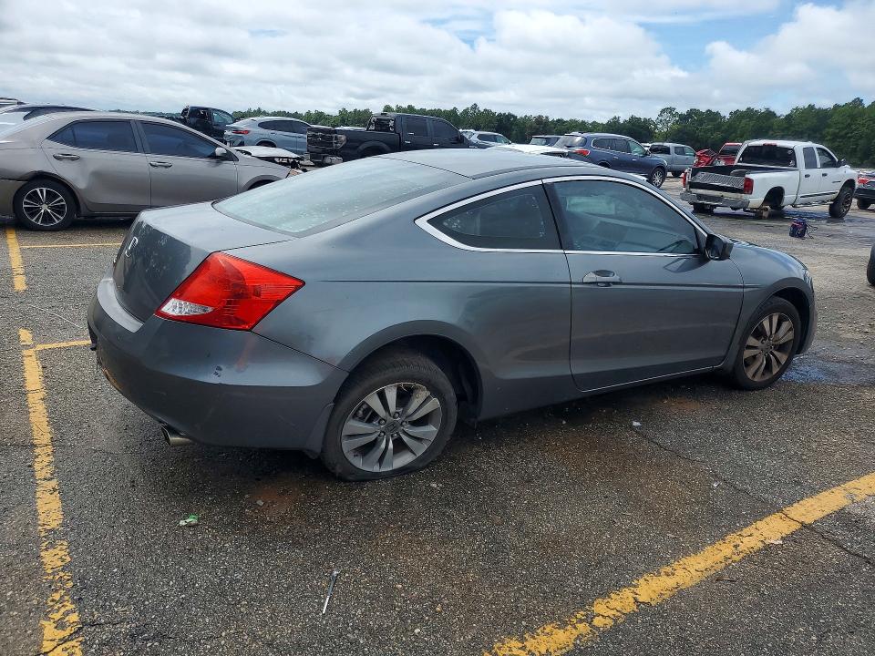 68499906 :رقم المزاد ، 1HGCS1B75BA008701 vin ، 2011 Honda Accord مزاد بيع