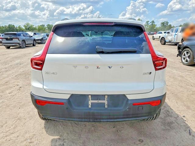 Продаж на аукціоні авто 2026 Volvo Xc40, vin: YV4L12UC6T2735551, номер лоту: 64745116