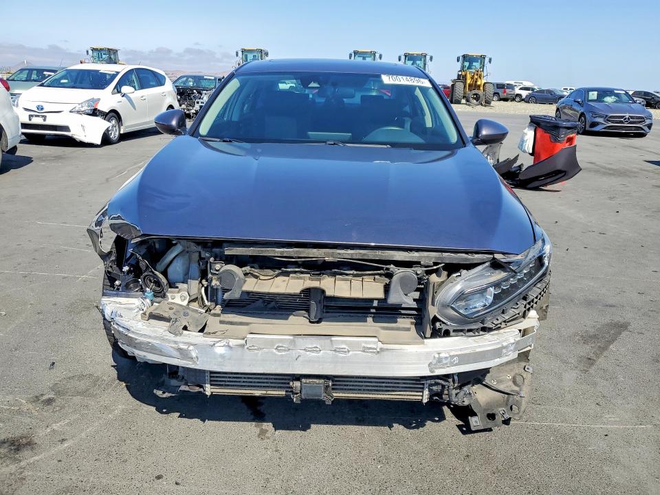 70014896 :رقم المزاد ، 1HGCV1F43KA101885 vin ، 2019 Honda Accord مزاد بيع