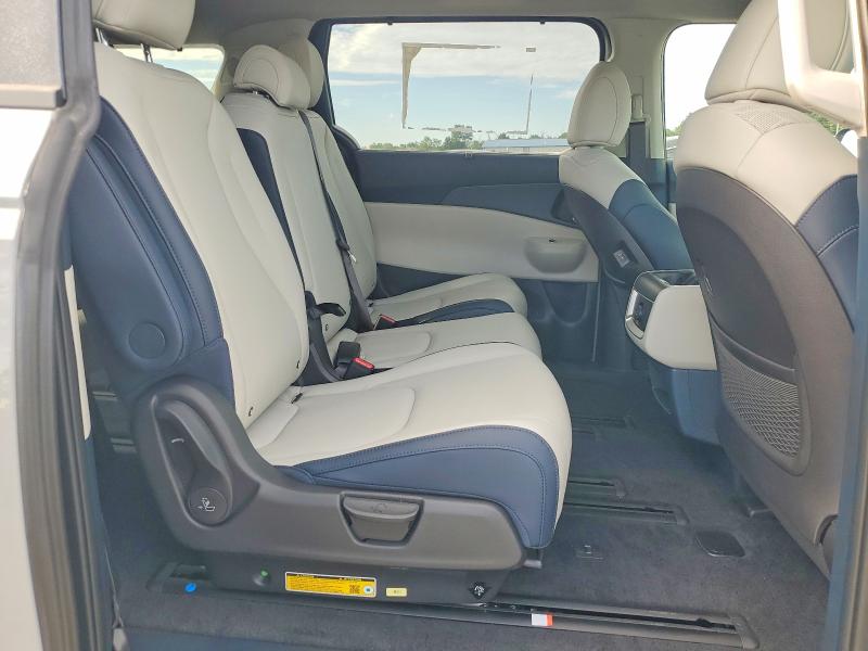 Продаж на аукціоні авто 2026 Kia Carnival, vin: KNDNC5KA6T6175676, номер лоту: 68612266
