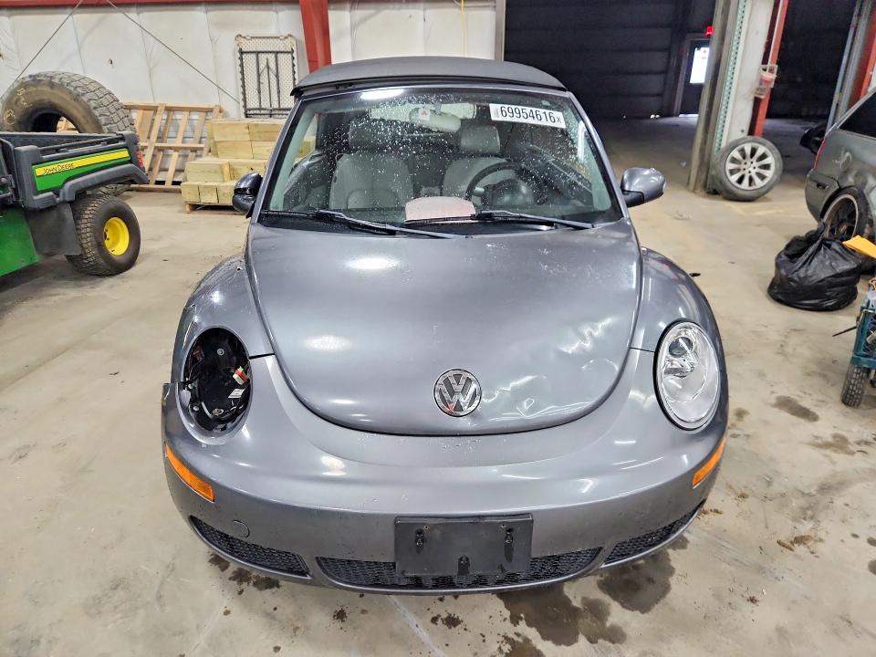 69954616 :رقم المزاد ، 3VWRF31Y36M326907 vin ، 2006 Volkswagen New Beetle مزاد بيع
