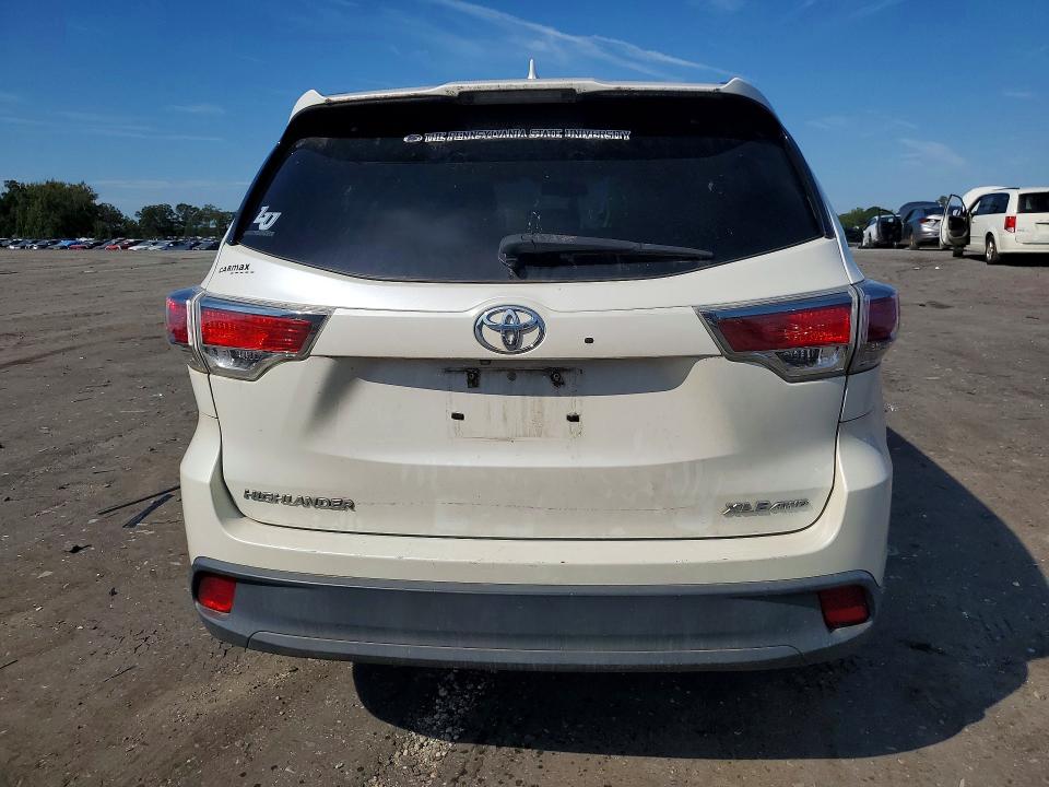 67451546 :رقم المزاد ، 5TDJKRFH6GS332953 vin ، 2016 Toyota Highlander مزاد بيع