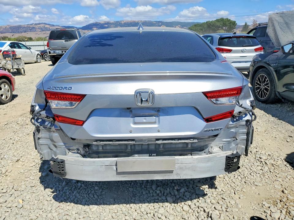 2018 Honda Accord მანქანა იყიდება აუქციონზე, vin: 1HGCV1F36JA164310, აუქციონის ნომერი: 67538146