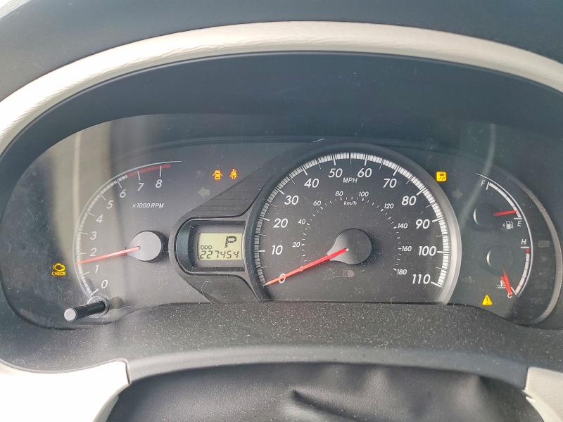 70024256 :رقم المزاد ، 5TDKK3DCXBS098365 vin ، 2011 Toyota Sienna مزاد بيع