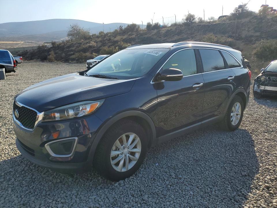 69261986 :رقم المزاد ، 5XYPG4A33HG265589 vin ، 2017 Kia Sorento مزاد بيع