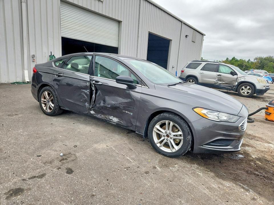 2018 Ford Fusion მანქანა იყიდება აუქციონზე, vin: 3FA6P0LU4JR141326, აუქციონის ნომერი: 70279646