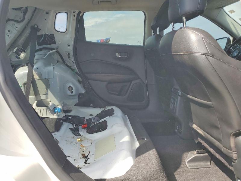 69675856 :رقم المزاد ، 3C4NJDBB3KT812844 vin ، 2019 Jeep Compass مزاد بيع