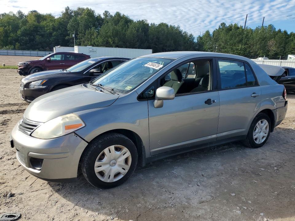 67884676 :رقم المزاد ، 3N1BC1AP0AL458940 vin ، 2010 Nissan Versa مزاد بيع