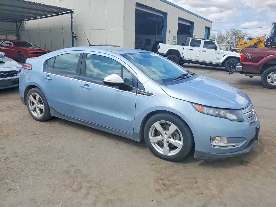 70756826 :رقم المزاد ، 1G1RB6E49EU133090 vin ، 2014 Chevrolet Volt مزاد بيع