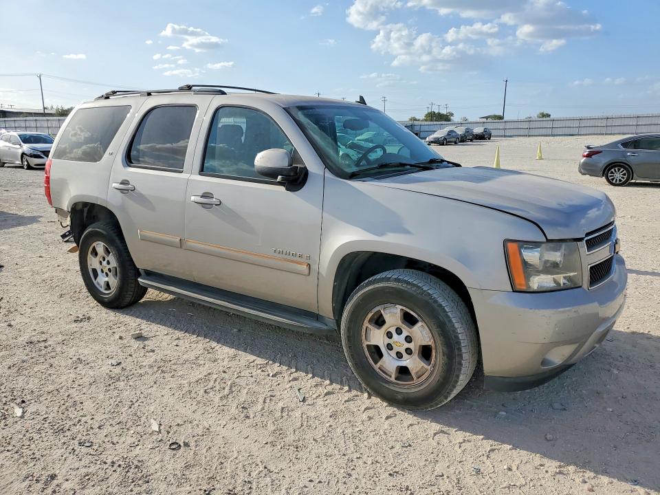 68774496 :رقم المزاد ، 1GNFC13047R407142 vin ، 2007 Chevrolet Tahoe مزاد بيع