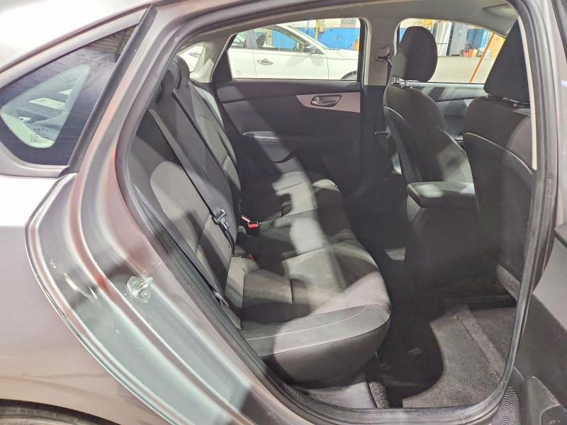 2023 Kia Forte მანქანა იყიდება აუქციონზე, vin: 3KPF24AD3PE621022, აუქციონის ნომერი: 70558256