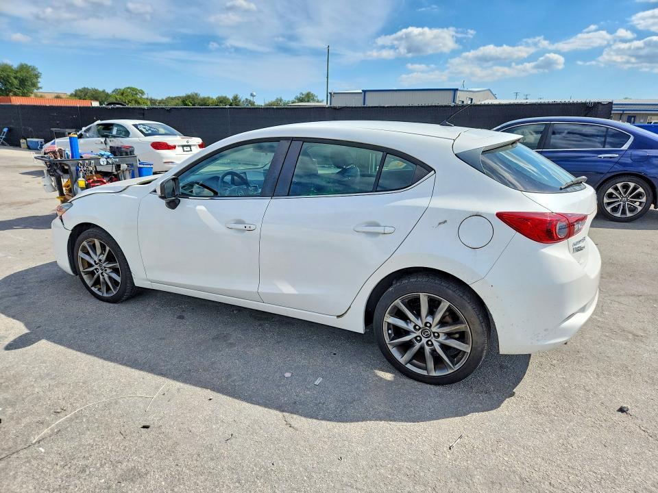 Продаж на аукціоні авто 2018 Mazda 3, vin: 3MZBN1L37JM271297, номер лоту: 70529516
