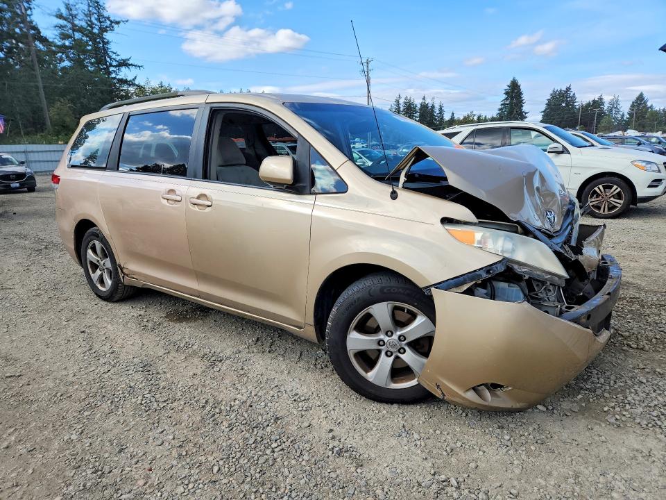 Продажа на аукционе авто 2011 Toyota Sienna, vin: 5TDKK3DC7BS088098, номер лота: 69697576