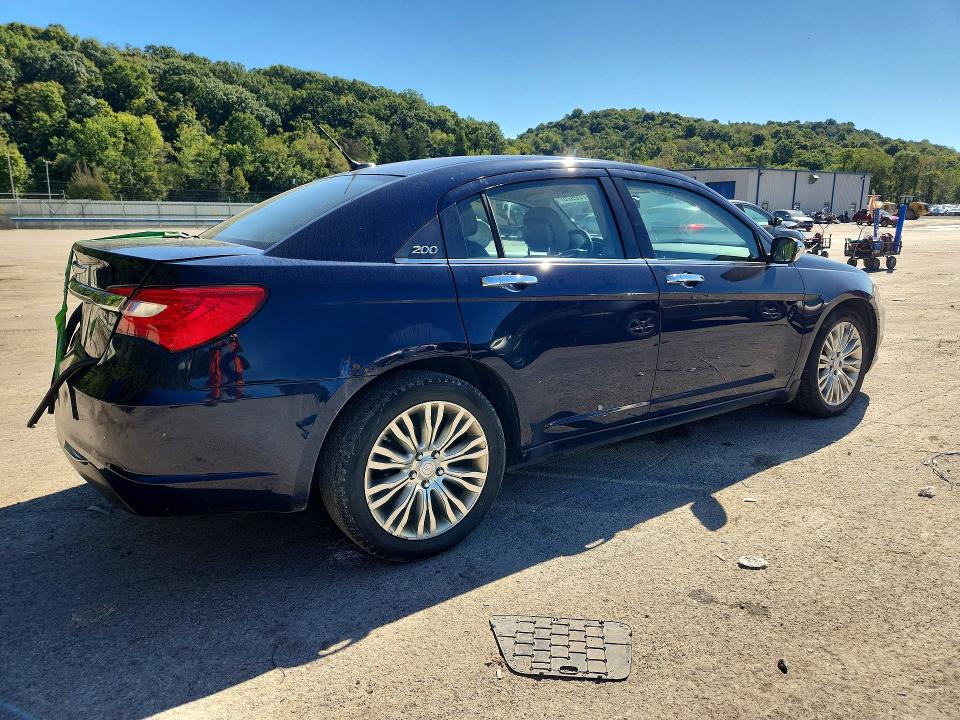 Продажа на аукционе авто 2013 Chrysler 200, vin: 1C3CCBCG2DN615395, номер лота: 69720926