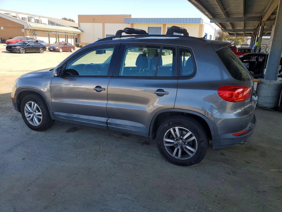 69820426 :رقم المزاد ، WVGAV7AX7GW051072 vin ، 2016 Volkswagen Tiguan مزاد بيع