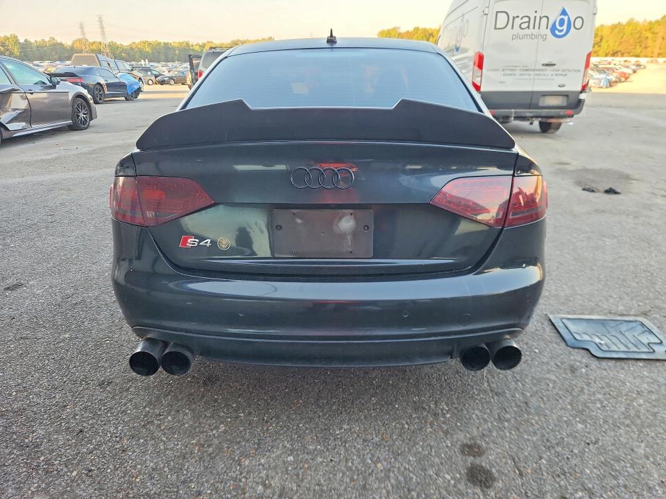 2010 Audi S4 მანქანა იყიდება აუქციონზე, vin: WAUBGAFL9AA182009        , აუქციონის ნომერი: 68810216