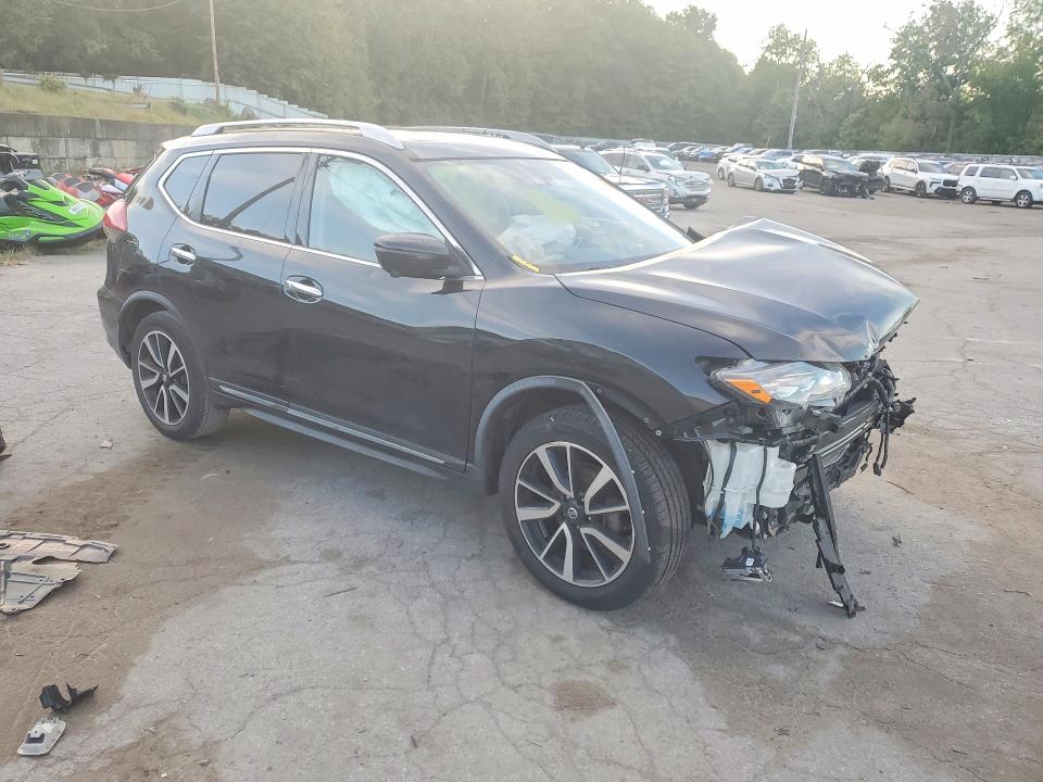 69874086 :رقم المزاد ، JN8AT2MV4JW316422 vin ، 2018 Nissan Rogue مزاد بيع