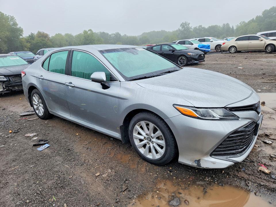 Auction sale of the 2018 Toyota Camry, vin: 4T1B11HK0JU647487, lot number: 67523746