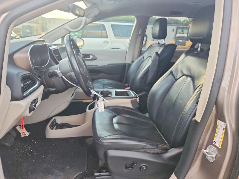 68677976 :رقم المزاد ، 2C4RC1EG9JR116850 vin ، 2018 Chrysler Pacifica مزاد بيع