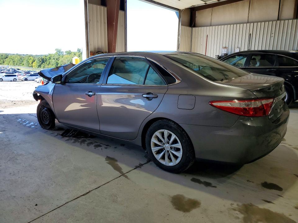 70136116 :رقم المزاد ، 4T1BF1FK7HU373901 vin ، 2017 Toyota Camry مزاد بيع