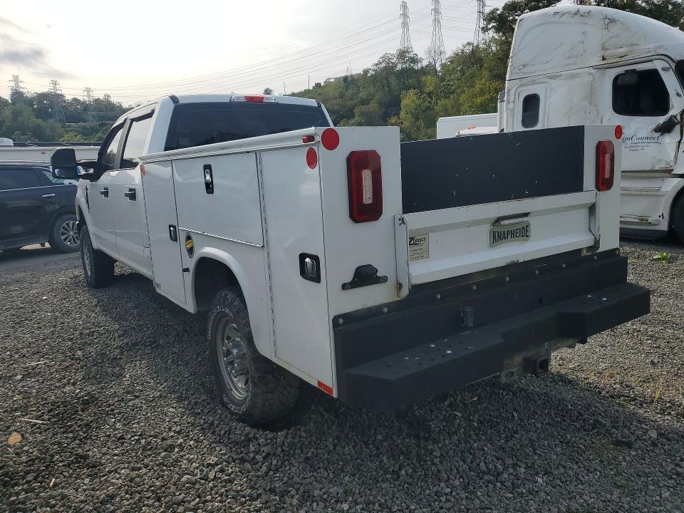 69418116 :رقم المزاد ، 1FT8W3B69JEB27158 vin ، 2018 Ford F350 مزاد بيع