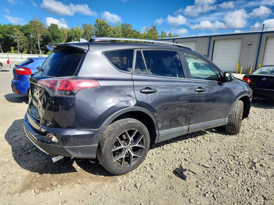 Продаж на аукціоні авто 2018 Toyota Rav4, vin: JTMJFREV7JJ743505, номер лоту: 69510856