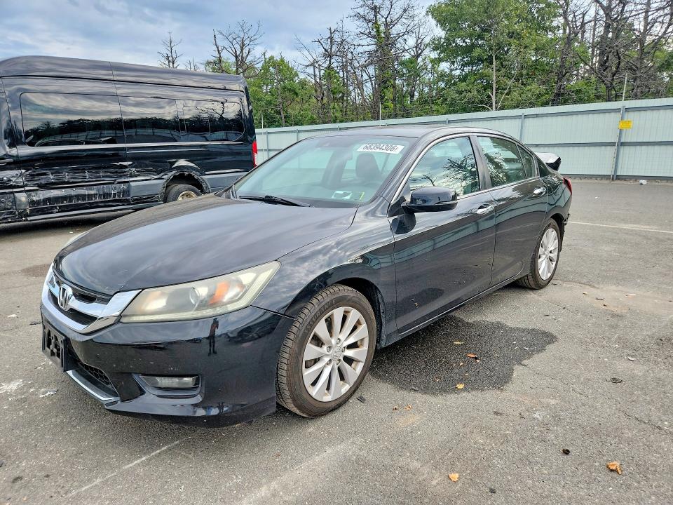 Auction sale of the 2014 Honda Accord, vin: 1HGCR2F83EA106876, lot number: 68394306