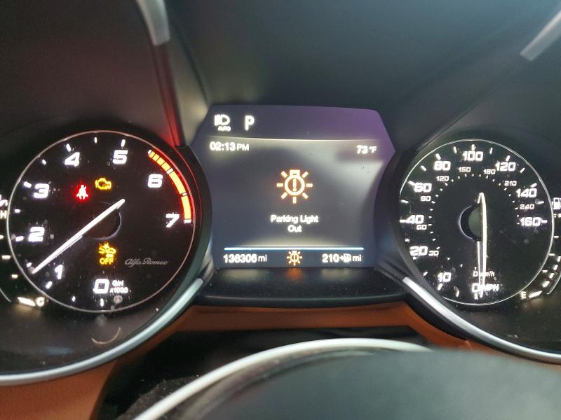 67094426 :رقم المزاد ، ZARFAEEN3J7597622 vin ، 2018 Alfa Romeo Giulia مزاد بيع